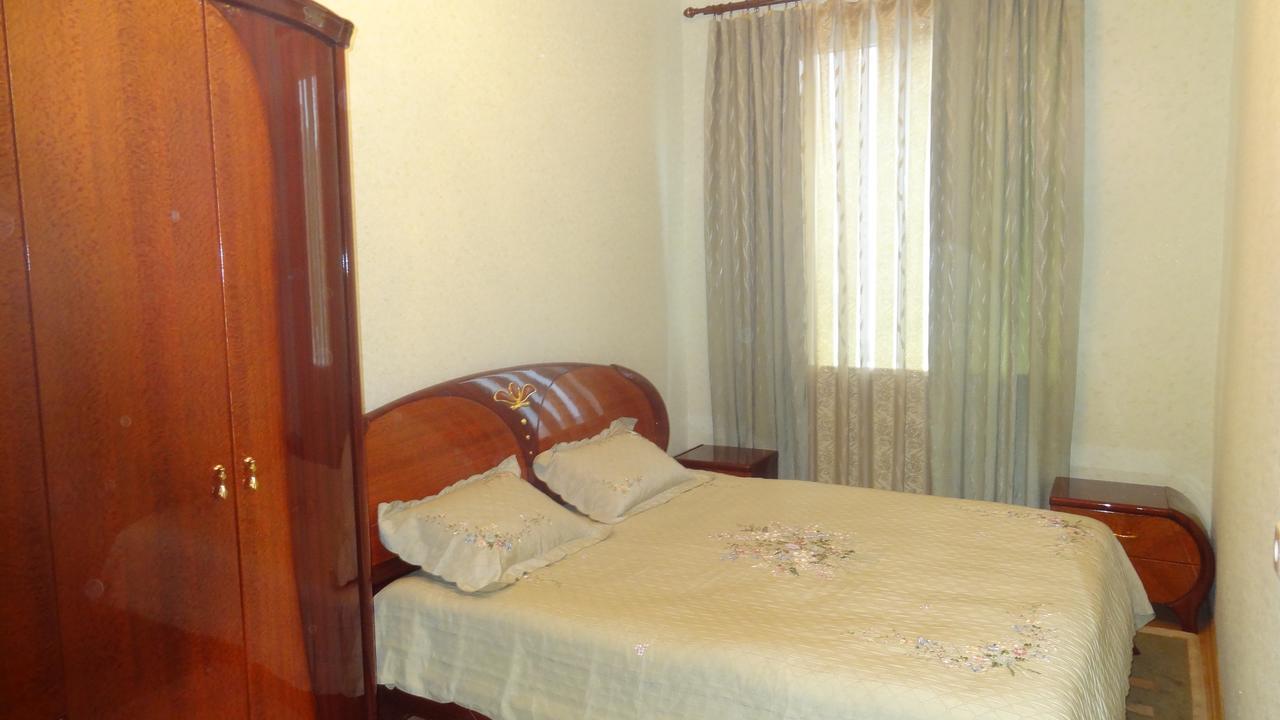 Apartment Vake-Saburtalo 第比利斯 外观 照片
