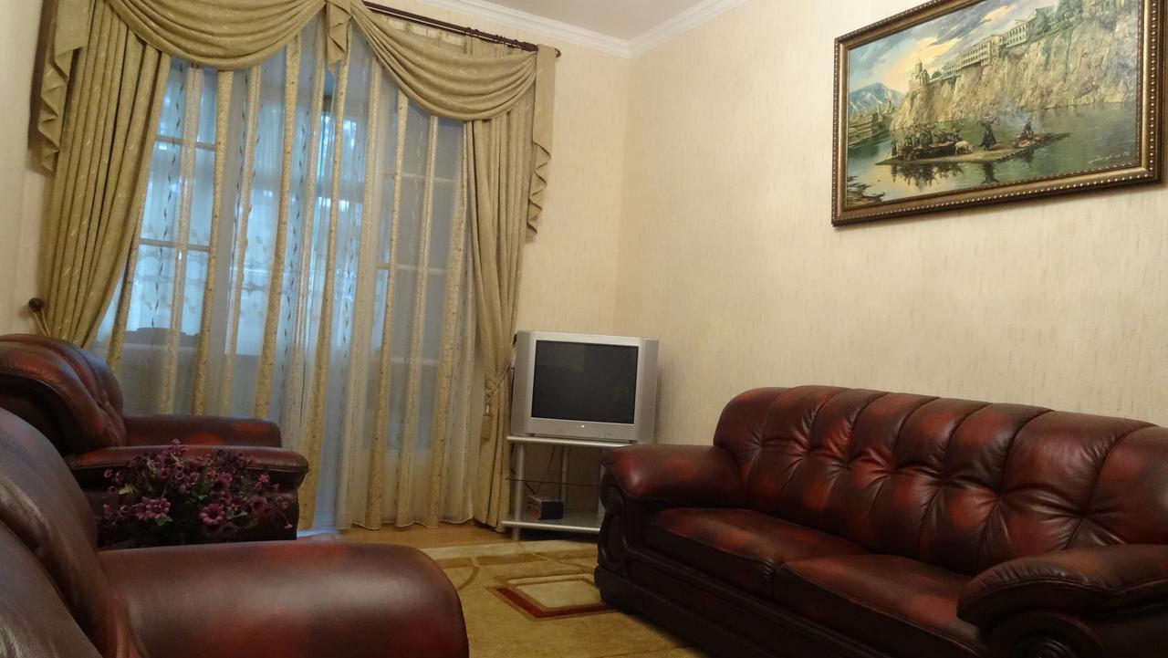 Apartment Vake-Saburtalo 第比利斯 外观 照片